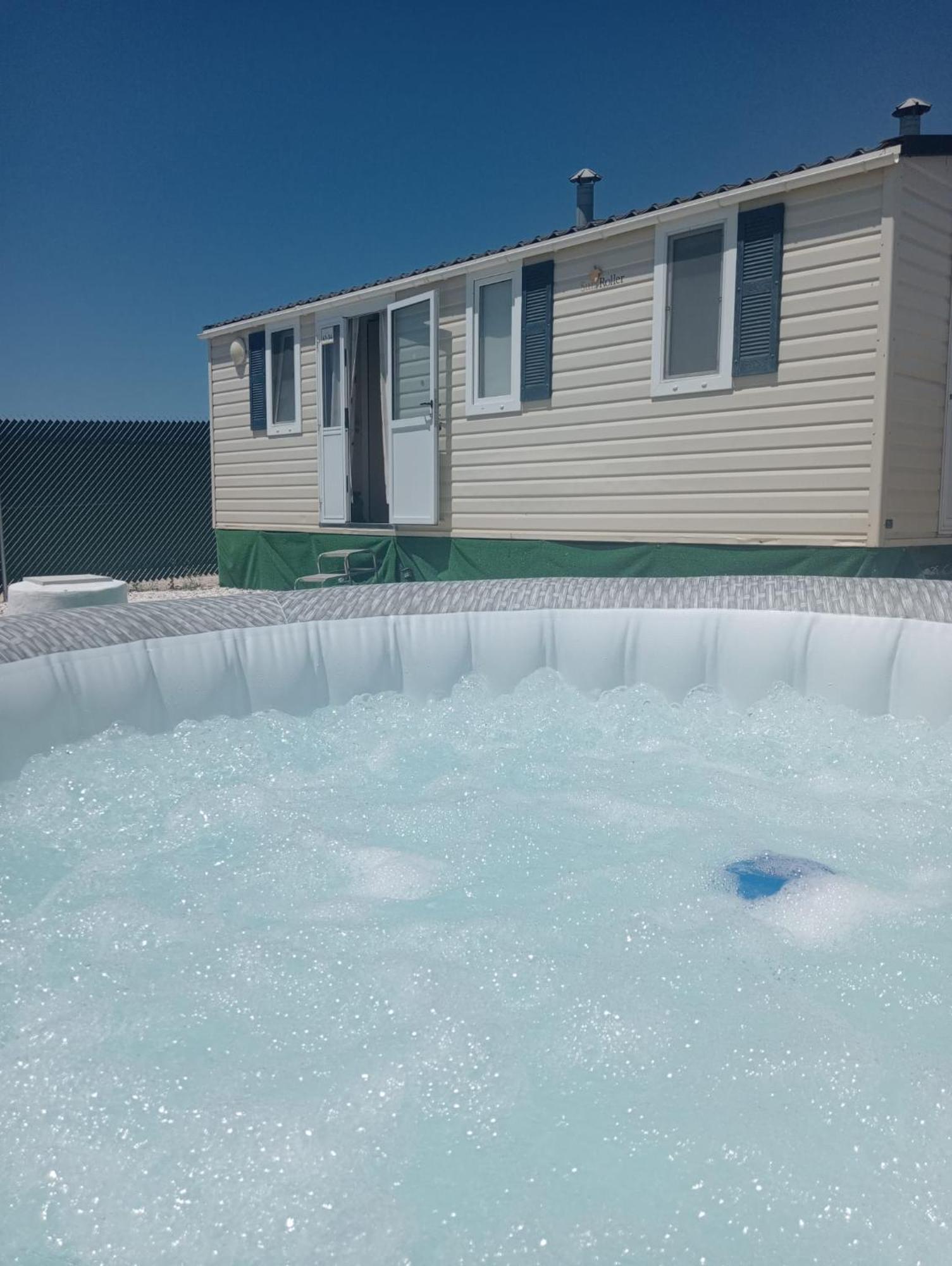 Casita Mh Acogedora Para 6 Con Jacuzzy Chiclana de la Frontera Eksteriør billede